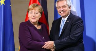 Alberto Fernández se reunió con Merkel, quien prometió ayudar con la negociación de la deuda