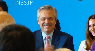 Alberto Fernández, con jubilados en Quilmes: “Les dije que no iban a pagar más los remedios y hoy estoy cumpliendo”