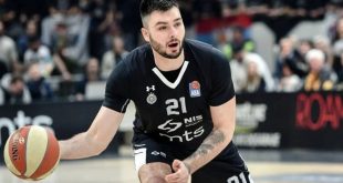 El basquetbolista Nikola Jankovic, que estuvo con Djokovic el viernes, dio positivo de coronavirus