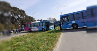 Choferes cortaron la ruta 2 en el acceso a Mar del Plata en reclamo por sueldos atrasados