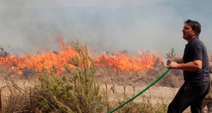 La desesperación de Damián De Santo: sus cabañas en Córdoba están cercadas por el incendio