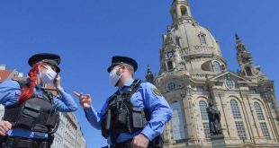 Berlín pone un toque de queda para bares y restaurantes