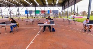 La Ciudad prevé que “todos los chicos” volverán a las aulas “antes de fin de año”