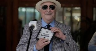 Héctor Larrea anunció su retiro de la radio tras seis décadas de carrera