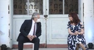 Alberto Fernández y Cristina Kirchner, juntos en el primer aniversario de su llegada al poder