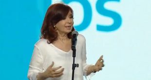 Cristina Kirchner en La Plata: «Los ministros que no tienen coraje vayan a buscar otro laburo»