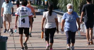 Siete de cada diez argentinos piensan que se dispararán los contagios de coronavirus en el verano