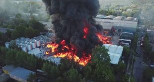 Videos del incendio en General Pacheco: el humo puede verse desde la Ciudad