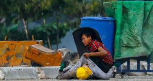 Hay al menos 14 manifestantes muertos en Myanmar tras la represión