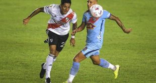 River no logró quebrar el cero ante Arsenal, el último de su zona
